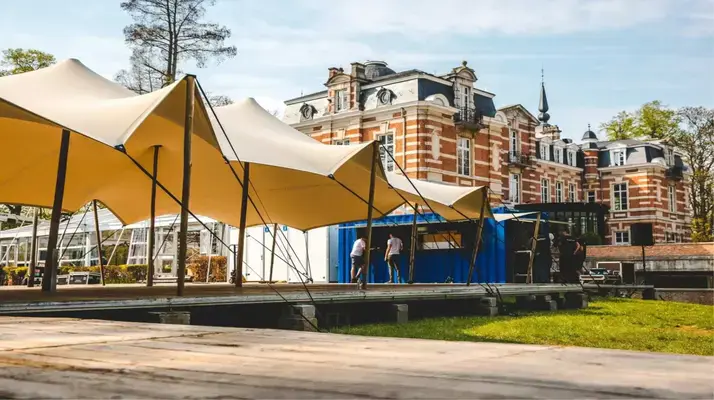 Stretch tent 10x15